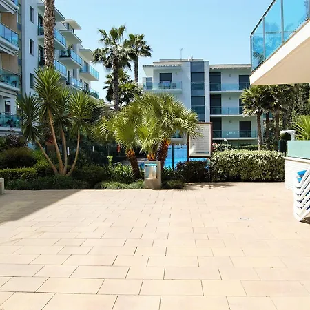 Ainara Garden Family Appartement *