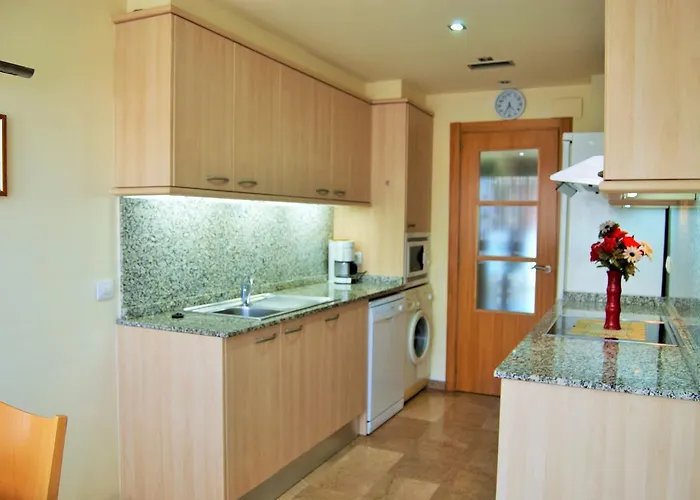 Ainara Garden Family